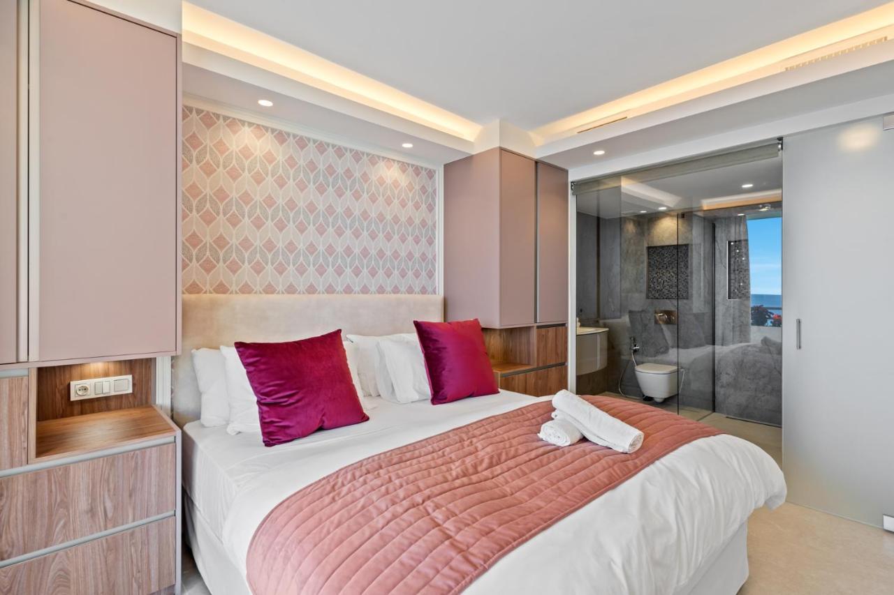 Apartment Fully Renovated Frontline Flat