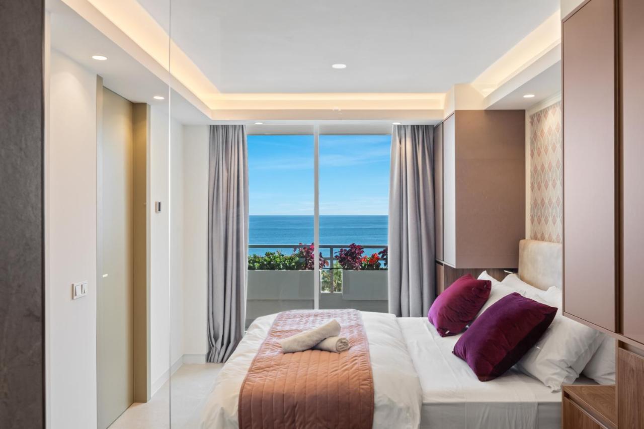 Fully Renovated Frontline Flat Apartment